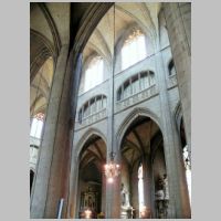 Cathédrale de Auch, photo MOSSOT, Wikipedia, Élévation de la nef centrale.jpg